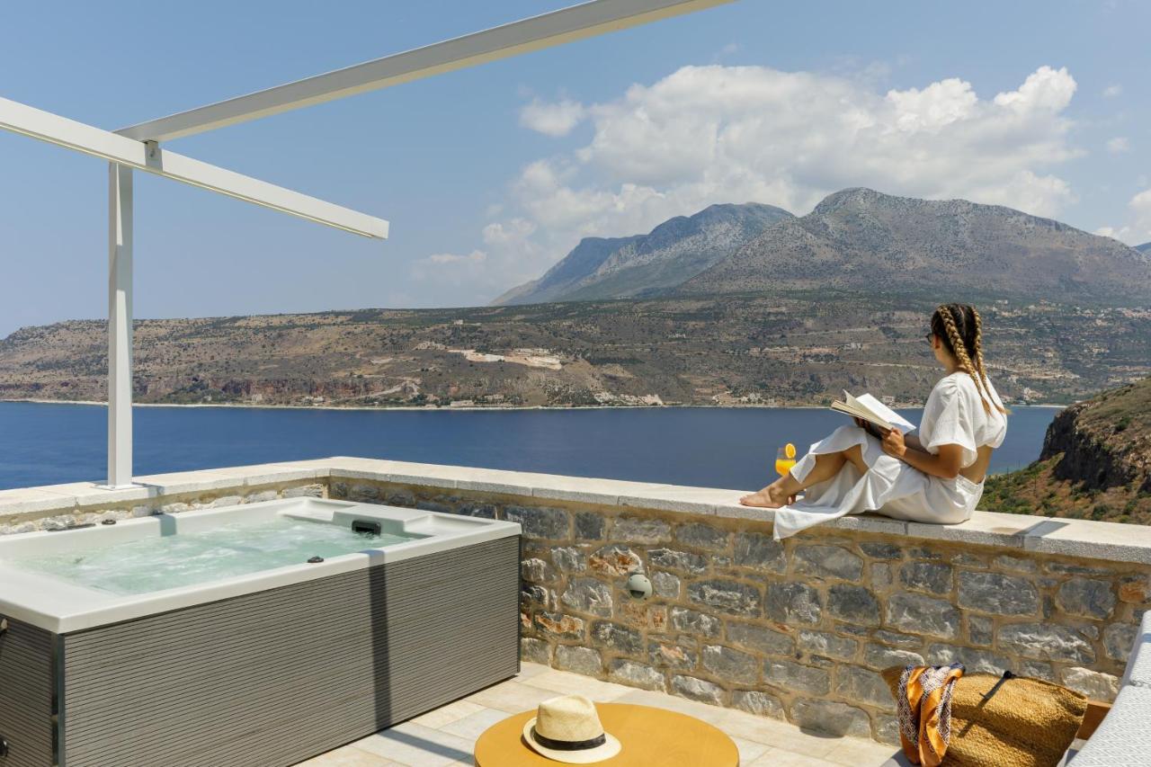 Trapela Limeni Luxury Suites Exteriér fotografie