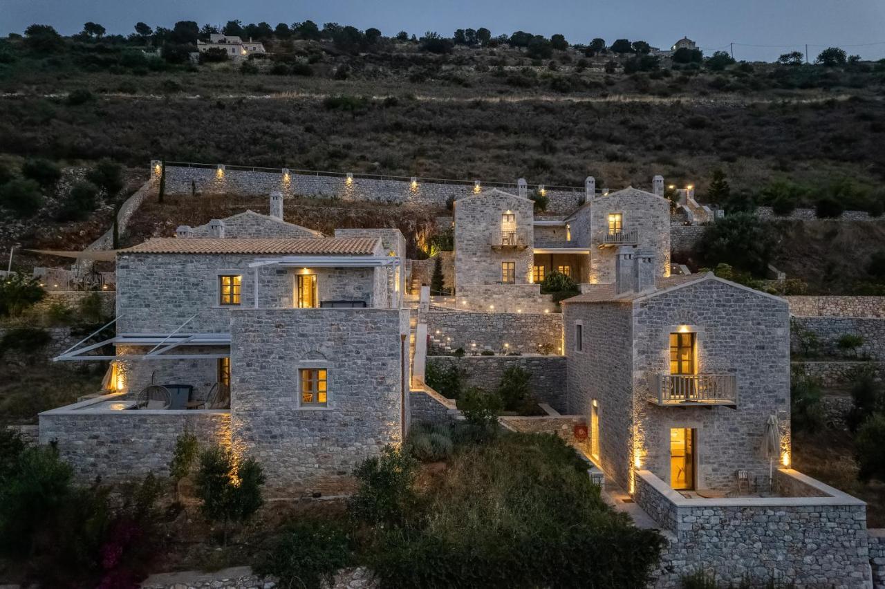 Trapela Limeni Luxury Suites Exteriér fotografie