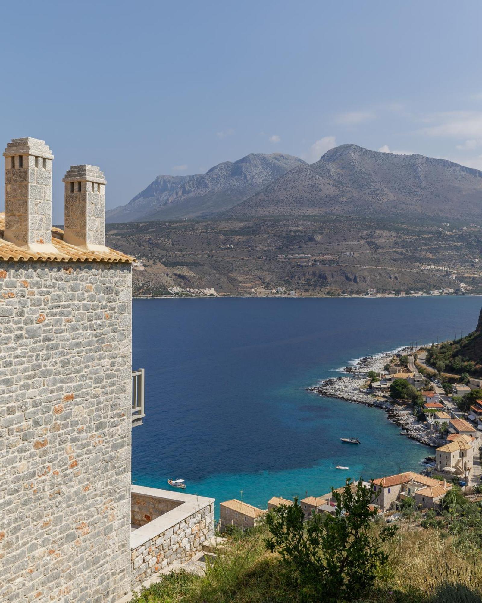 Trapela Limeni Luxury Suites Exteriér fotografie
