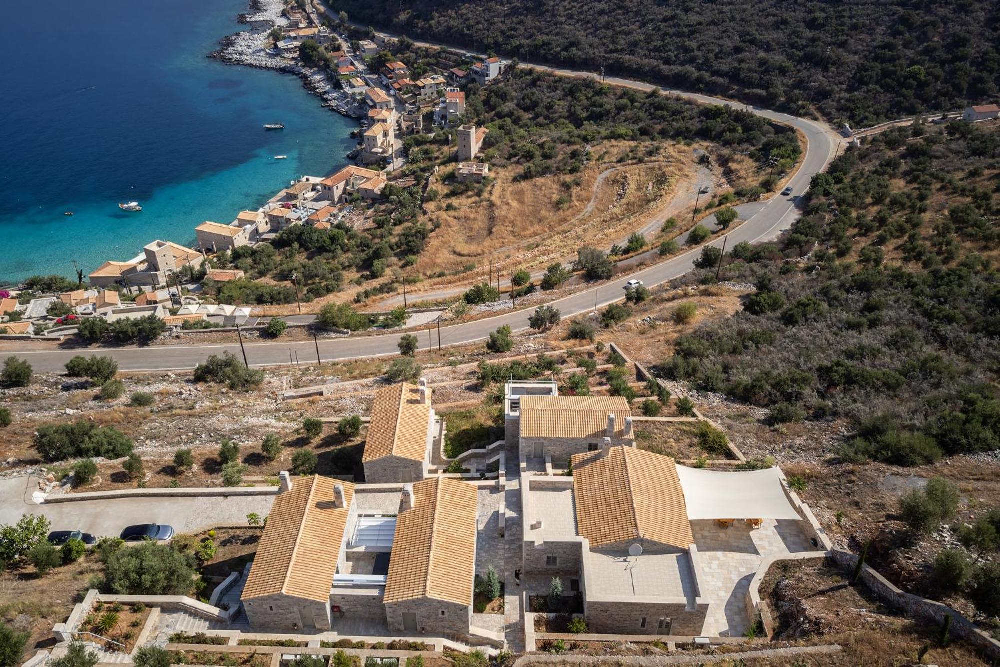 Trapela Limeni Luxury Suites Exteriér fotografie