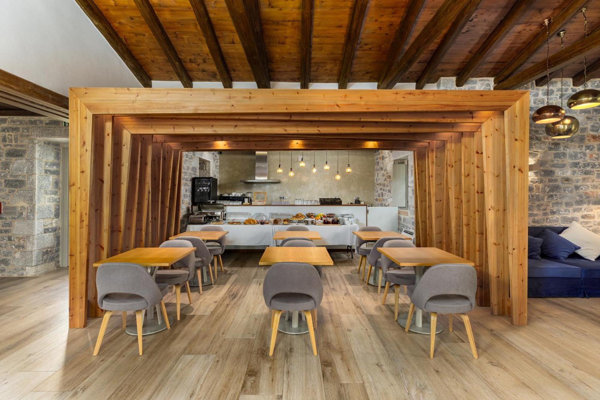 Trapela Limeni Luxury Suites Exteriér fotografie