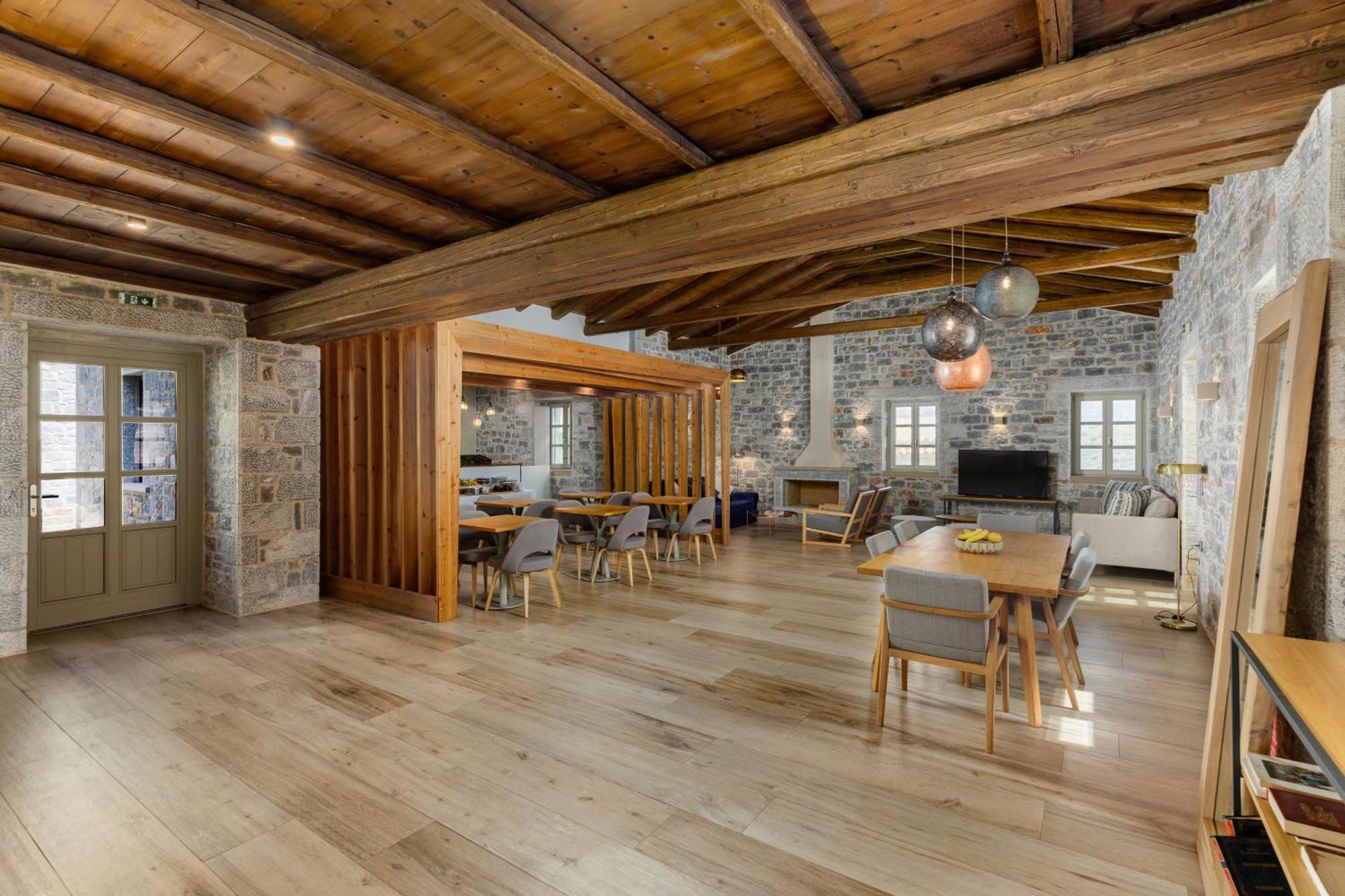 Trapela Limeni Luxury Suites Exteriér fotografie