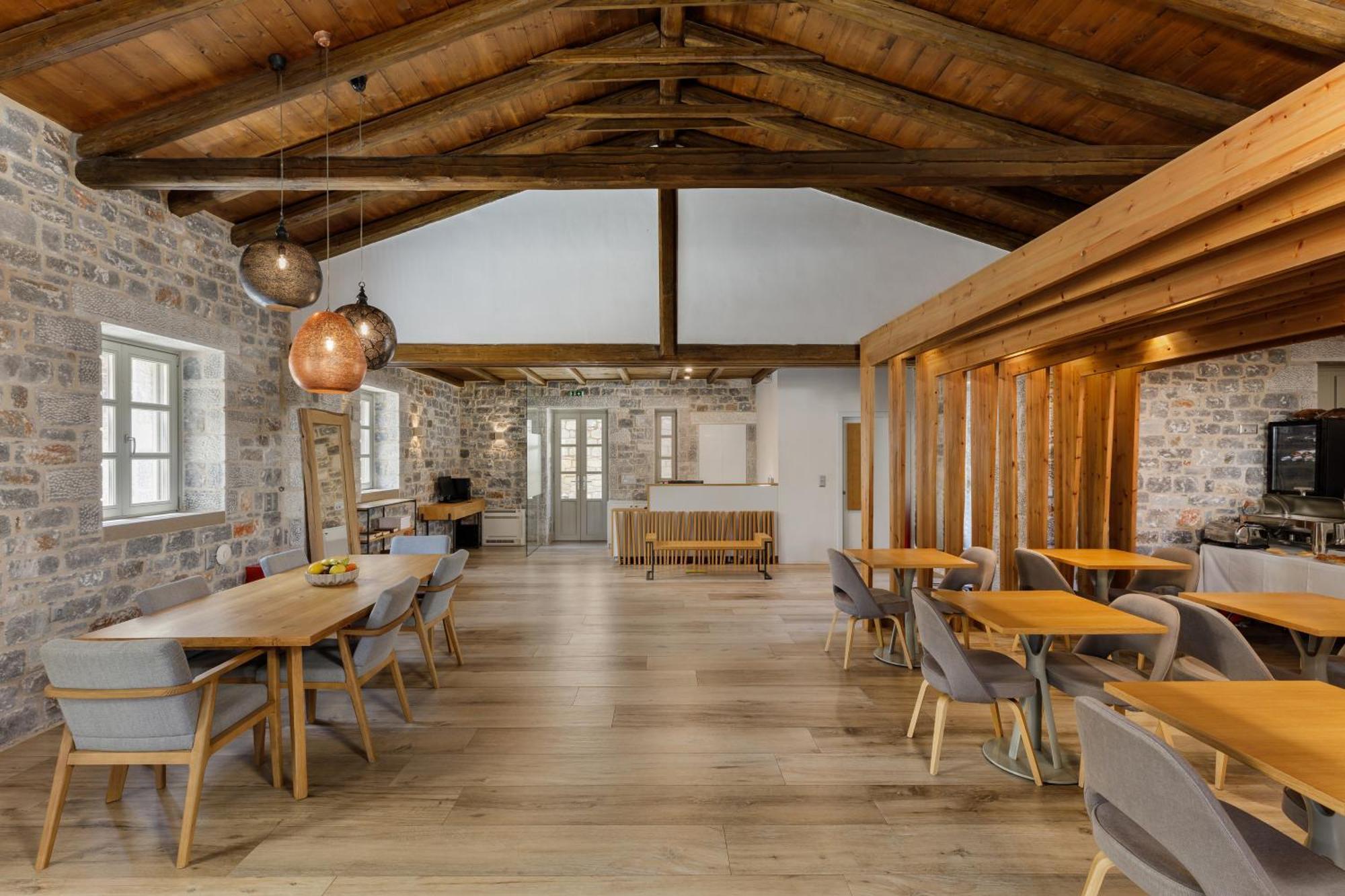 Trapela Limeni Luxury Suites Exteriér fotografie