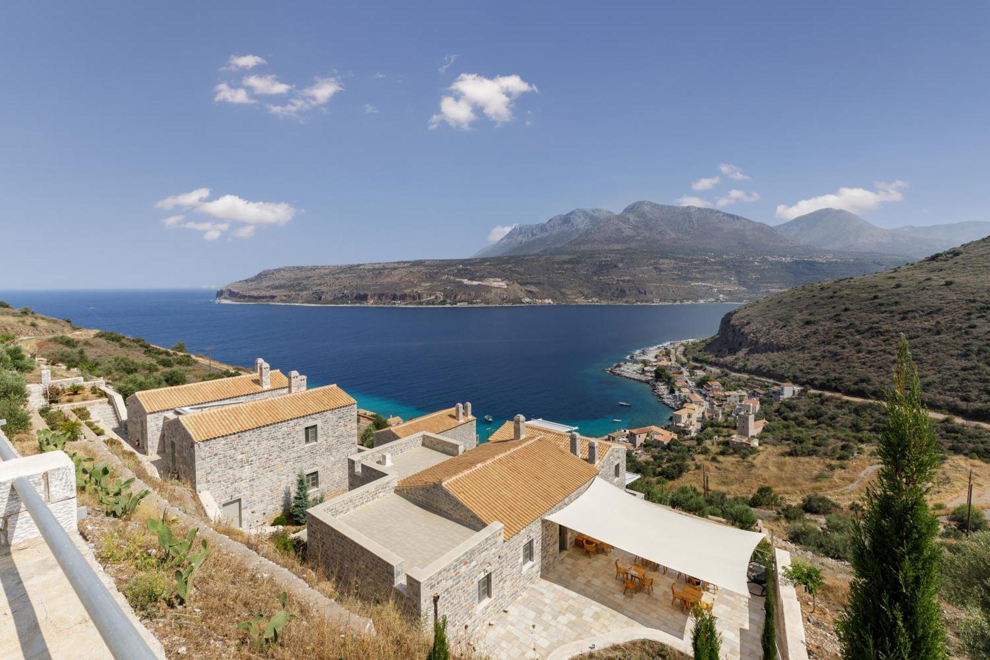 Trapela Limeni Luxury Suites Exteriér fotografie