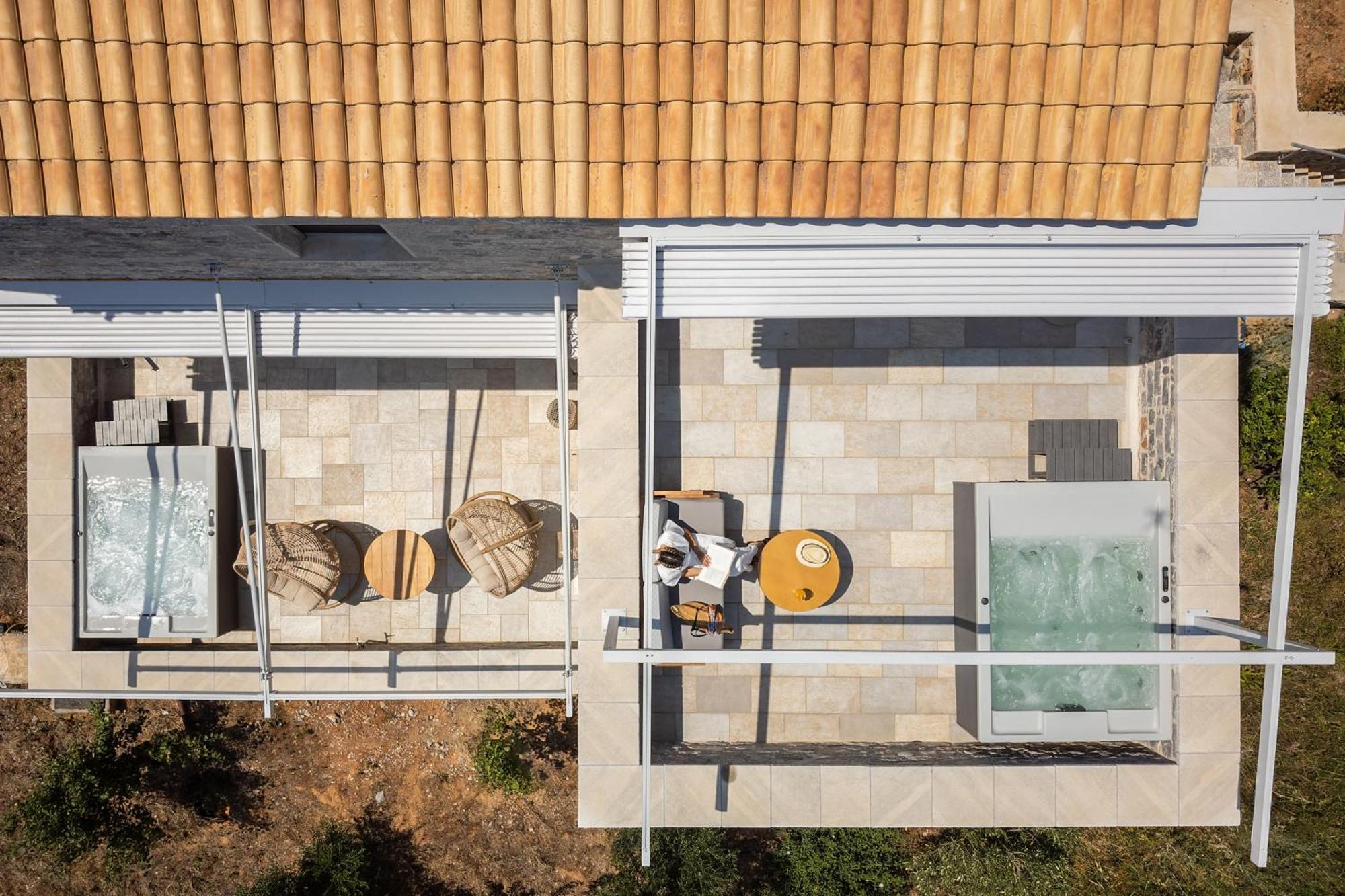 Trapela Limeni Luxury Suites Exteriér fotografie