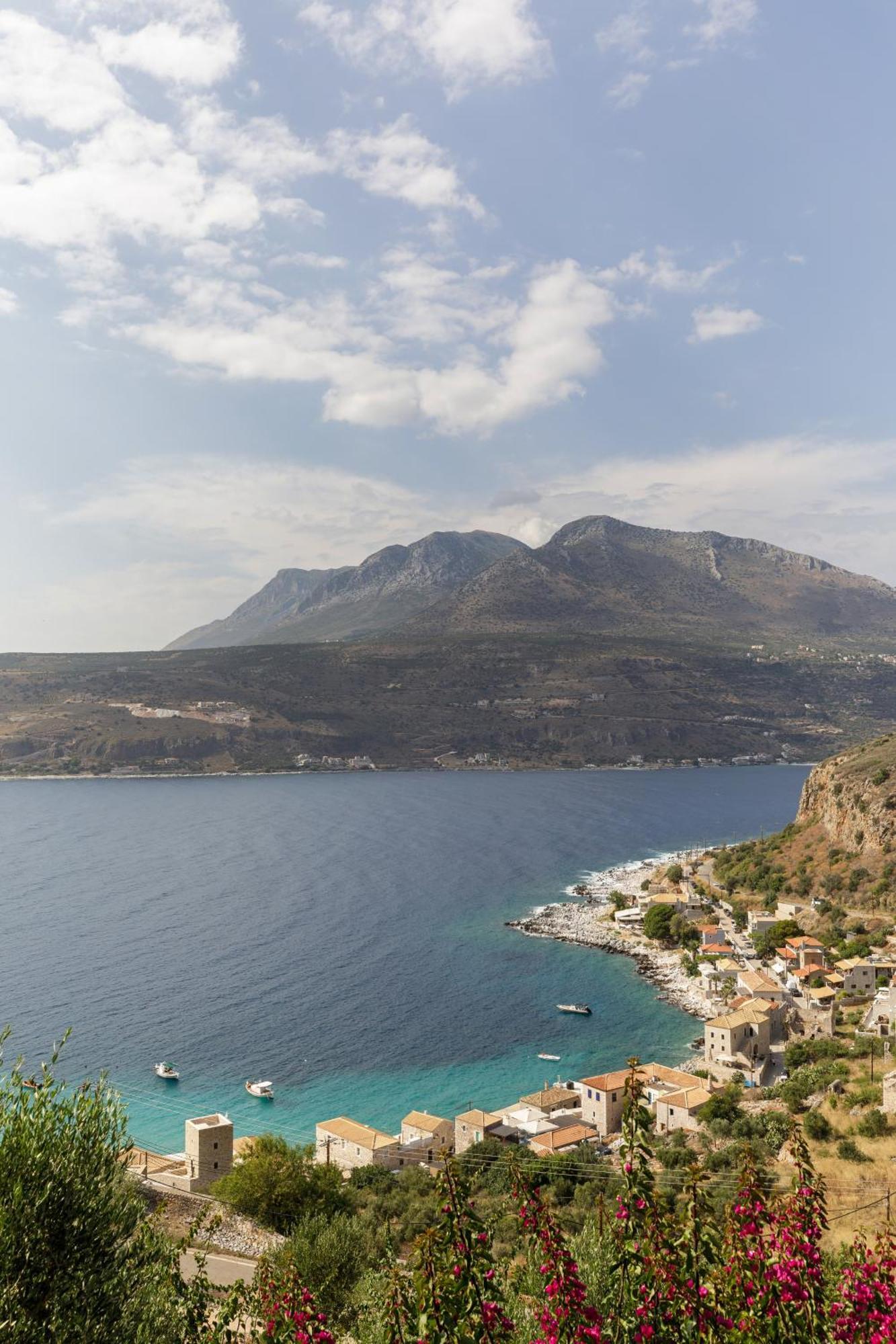 Trapela Limeni Luxury Suites Exteriér fotografie
